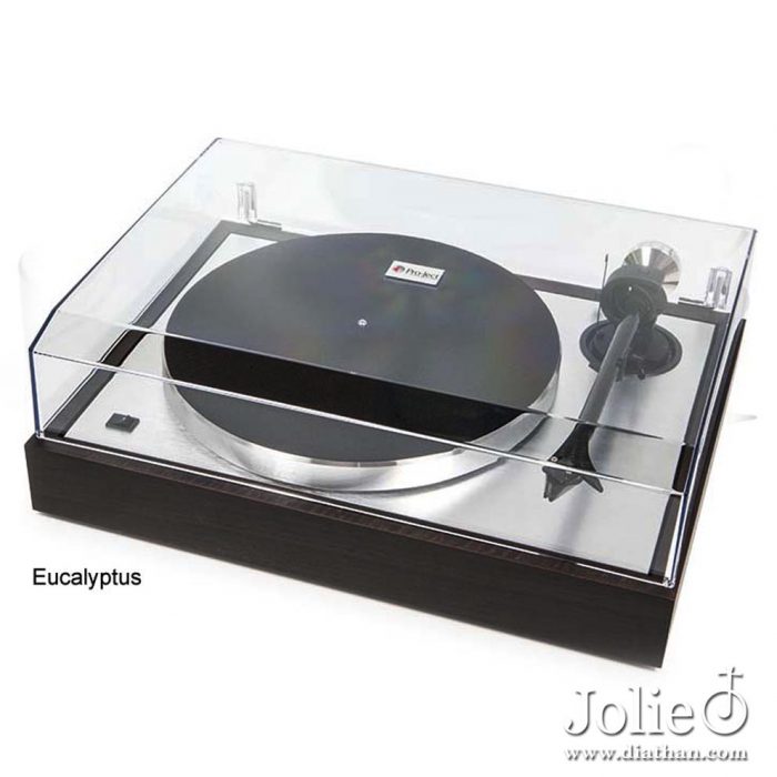 Pro-Ject Classic DC turntable